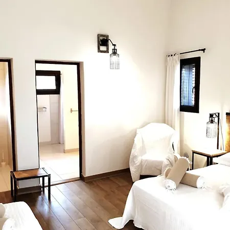 Vakantiehuis Charming House Between Port And Center