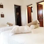 בית נופש Charming House Between Port And Center