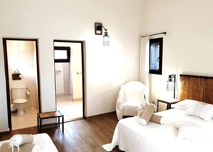 Holiday home Charming House Between Port And Center